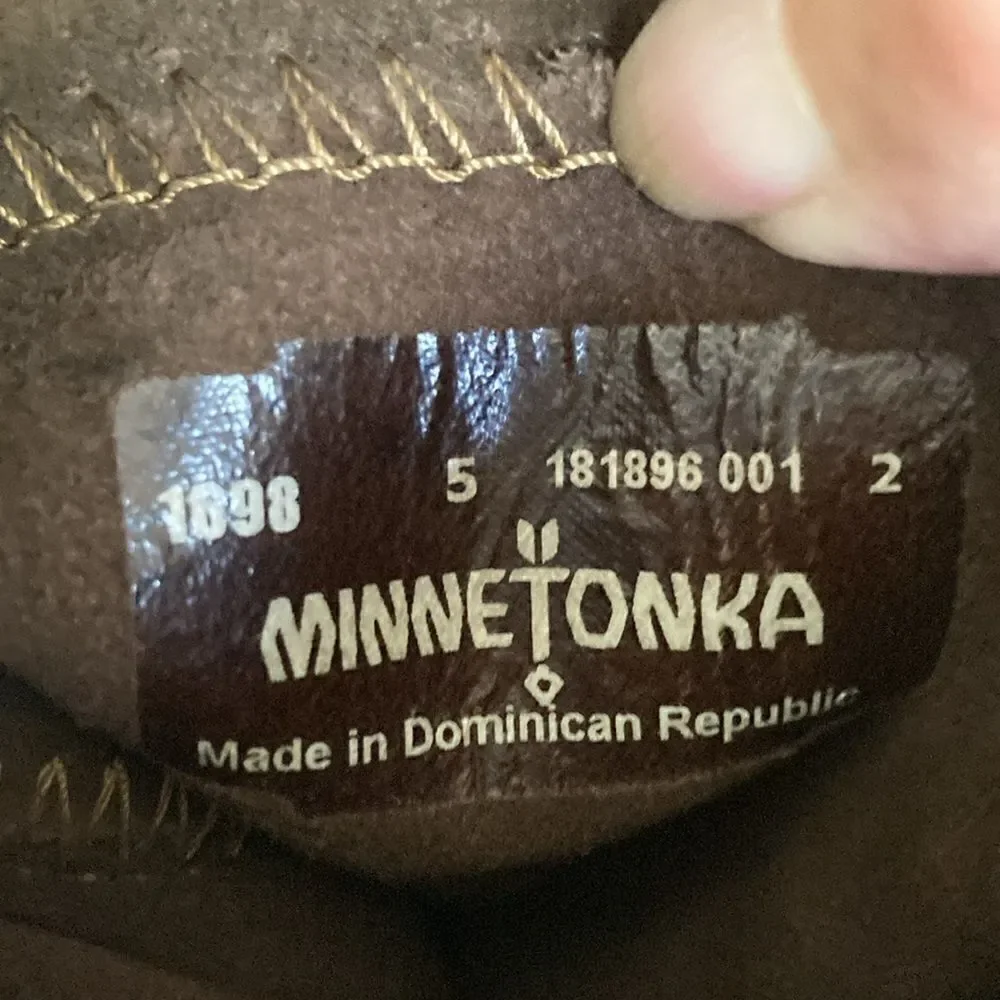 New Minnetonka Tall Leather Suede Brown Fringe Tall Moccasin Boots Size 5